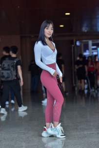 【精选街拍】Vol.3102 热辣甜美好身材 [63P-797MB]